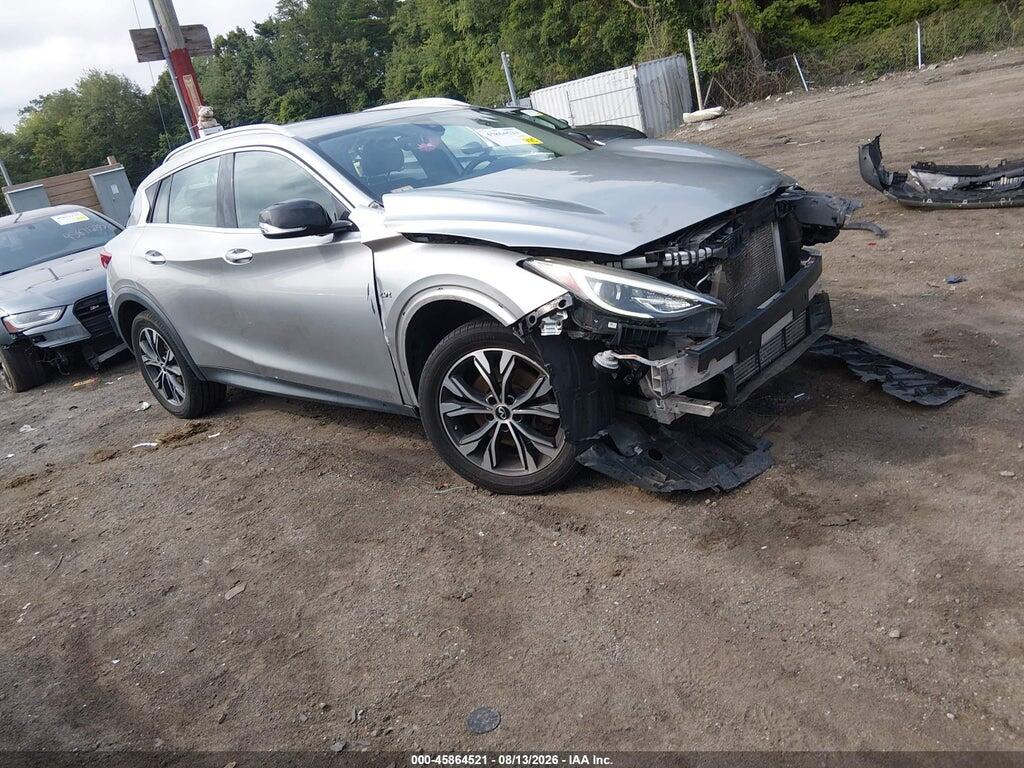 SJKCH5CR6JA057521 2018 INFINITI QX30 photo no. 1