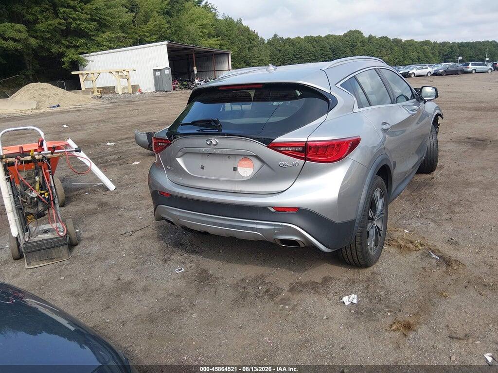 SJKCH5CR6JA057521 2018 INFINITI QX30 photo no. 4