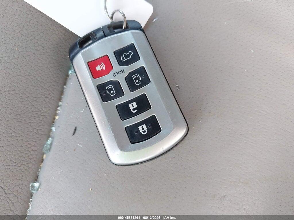 5TDYK3DC3GS711220 2016 TOYOTA SIENNA photo no. 11