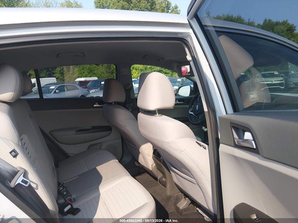 KNDPMCAC8J7379318 2018 KIA SPORTAGE photo no. 8