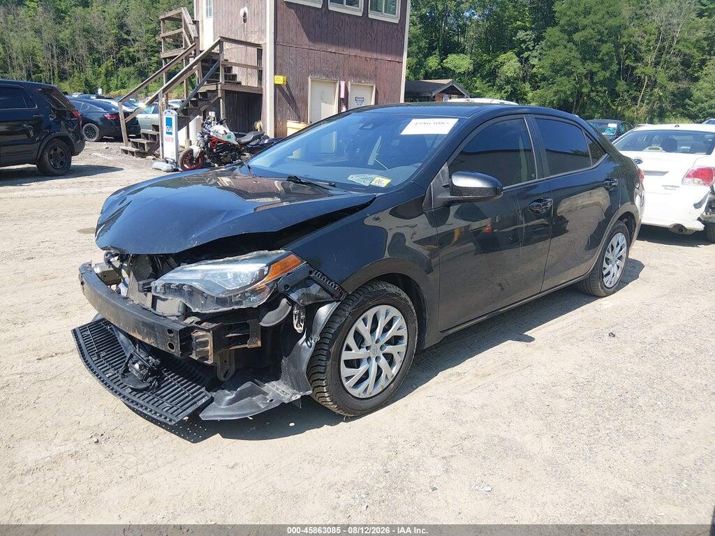 5YFBURHE2JP759290 2018 TOYOTA COROLLA photo no. 2