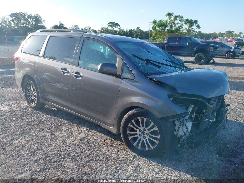5TDYZ3DC4JS942498 2018 TOYOTA SIENNA photo no. 1
