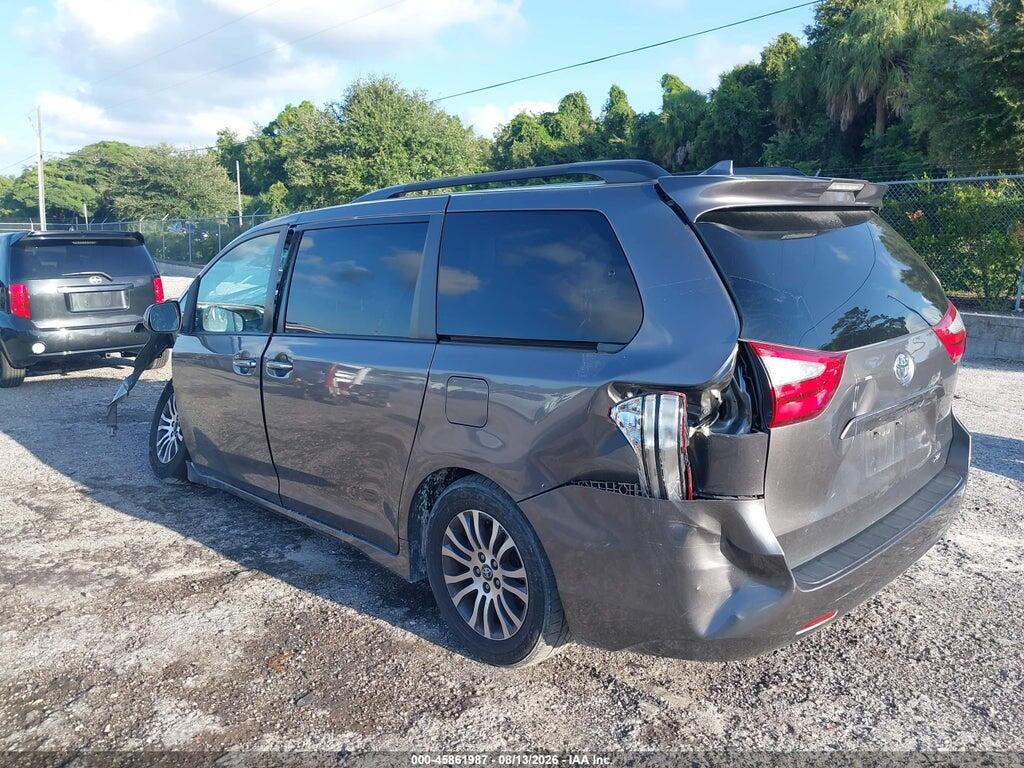 5TDYZ3DC4JS942498 2018 TOYOTA SIENNA photo no. 3