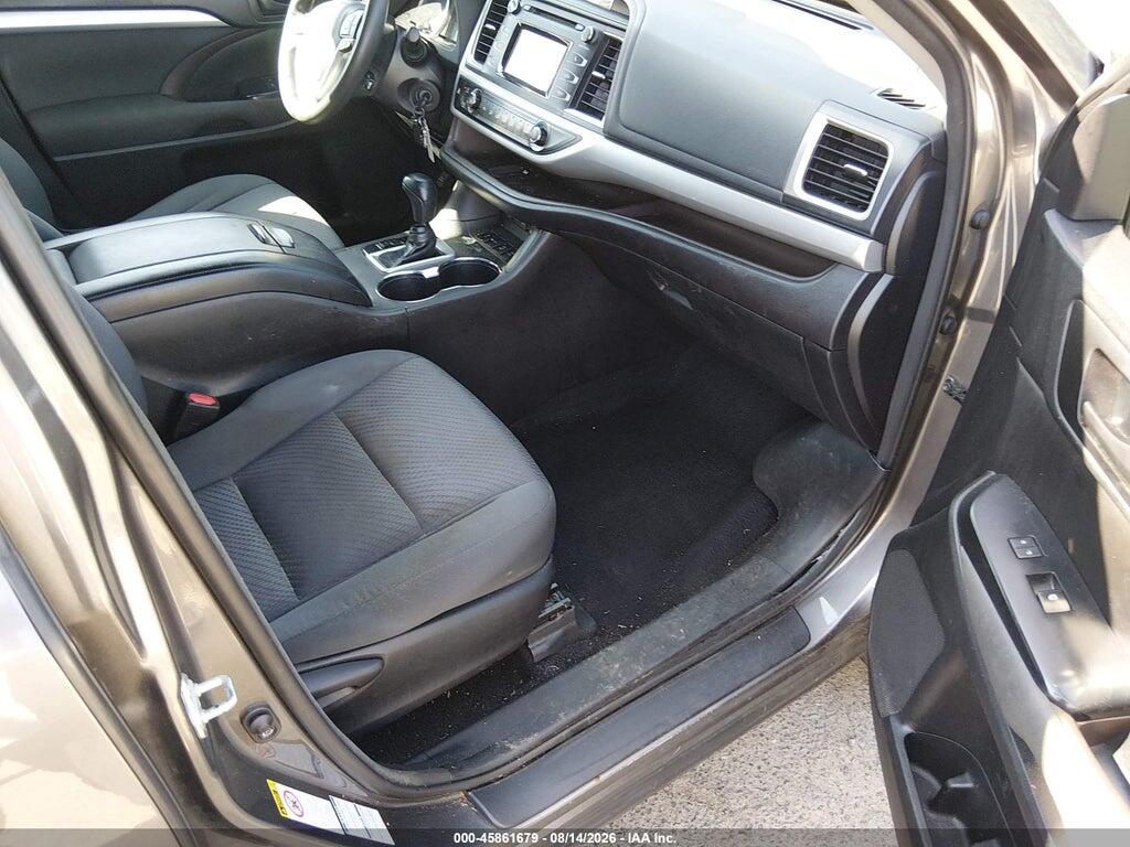 5TDBZRFH3JS892811 2018 TOYOTA HIGHLANDER photo no. 5