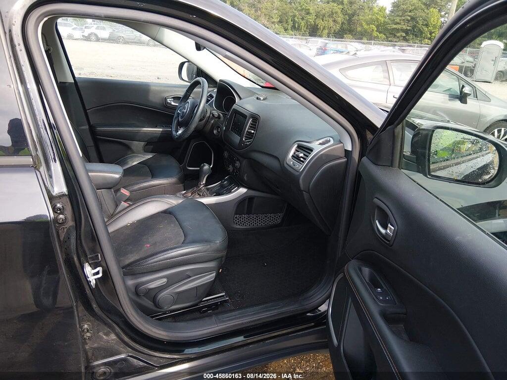 3C4NJDBB6JT315933 2018 JEEP COMPASS photo no. 5