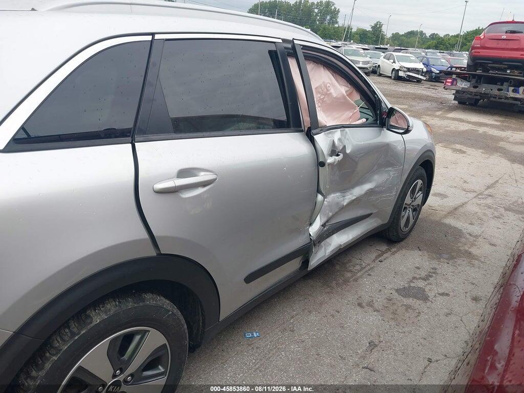KNDCC3LC0K5231899 2019 KIA NIRO photo no. 6