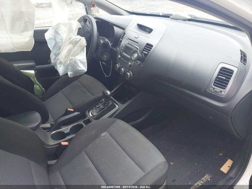 KNAFK5A86H5725569 2017 KIA FORTE photo no. 5