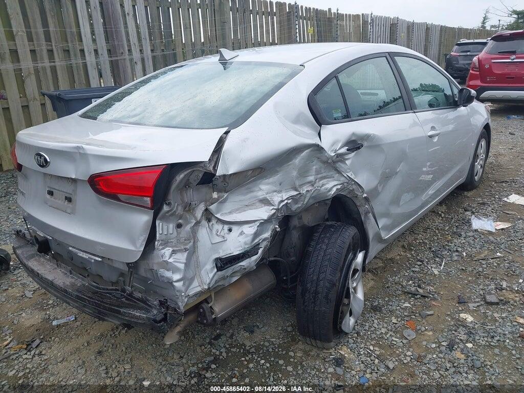 3KPFK4A72HE108100 2017 KIA FORTE photo no. 4