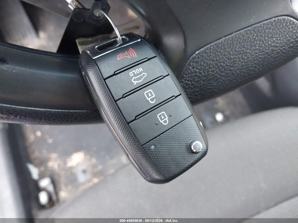 3KPFK4A76JE196607 2018 KIA FORTE photo no. 11