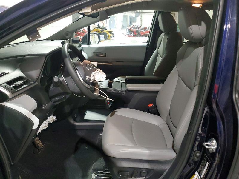 2025 TOYOTA SIENNA XLE 7-PASSENGER — Фото 7 из 14