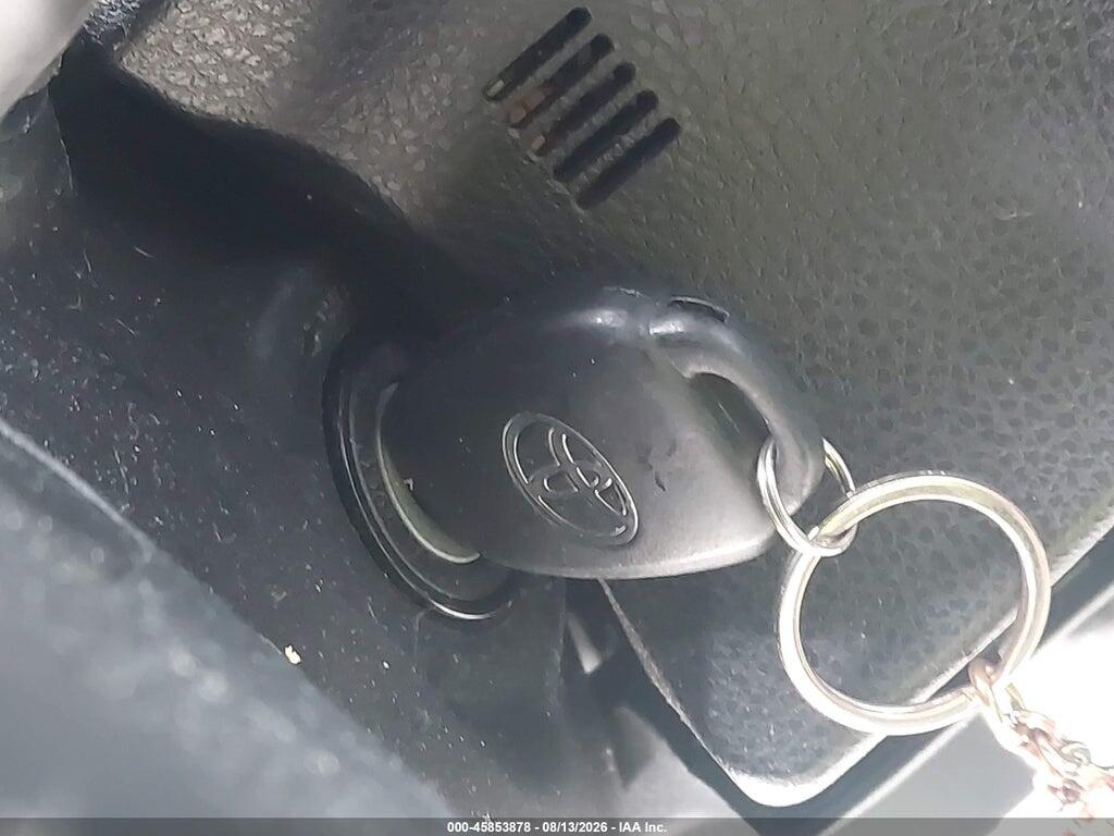 5YFBURHE9JP852274 2018 TOYOTA COROLLA photo no. 11