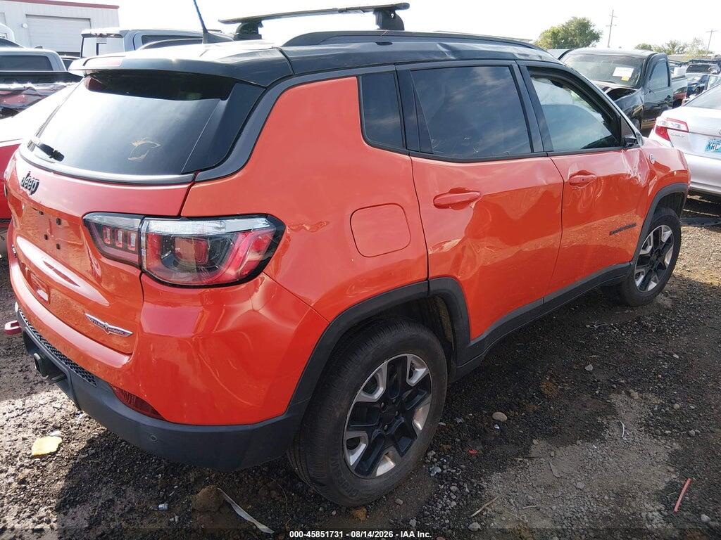 3C4NJDDB8JT287579 2018 JEEP COMPASS photo no. 4