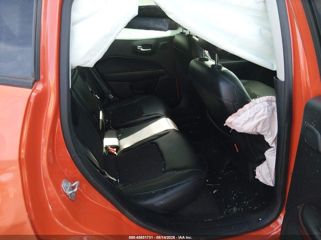 3C4NJDDB8JT287579 2018 JEEP COMPASS photo no. 8