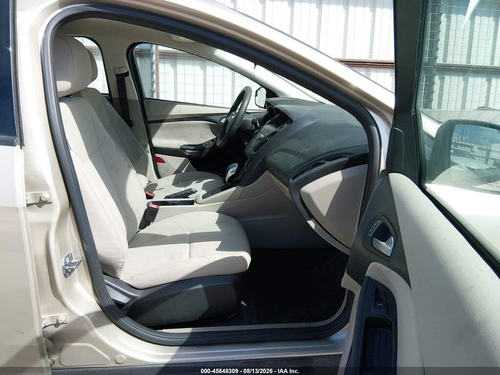 1FADP3F2XJL277476 2018 FORD FOCUS photo no. 5