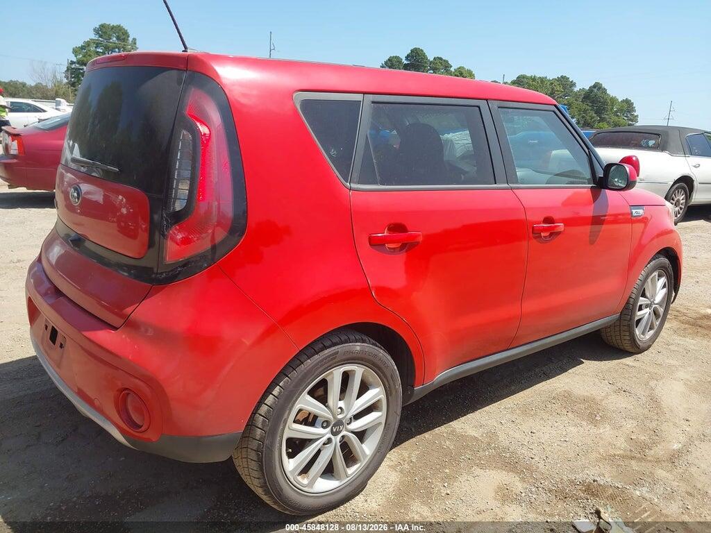 KNDJP3A57J7608358 2018 KIA SOUL photo no. 4