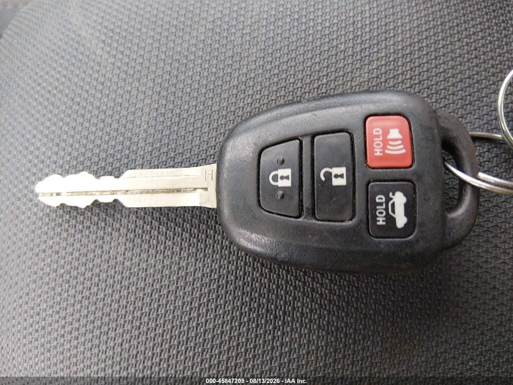 5YFBURHE4JP751403 2018 TOYOTA COROLLA photo no. 11