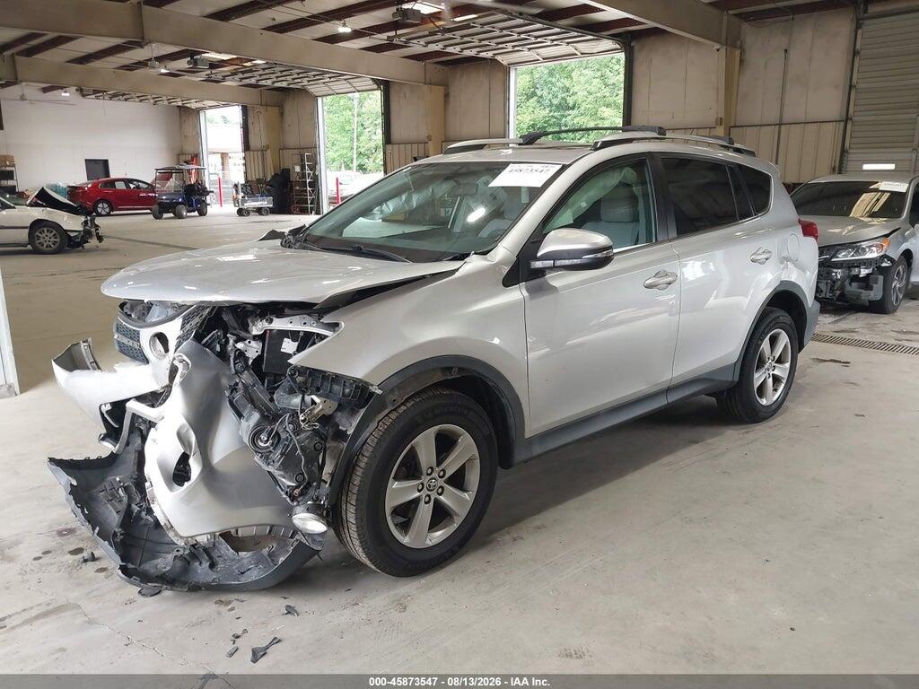 2T3RFREV1FW379562 2015 TOYOTA RAV4 photo no. 2
