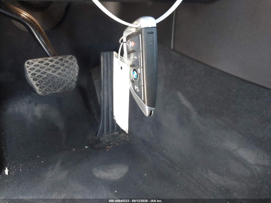 WBA7E2C57KB454608 2019 BMW 740I photo no. 11
