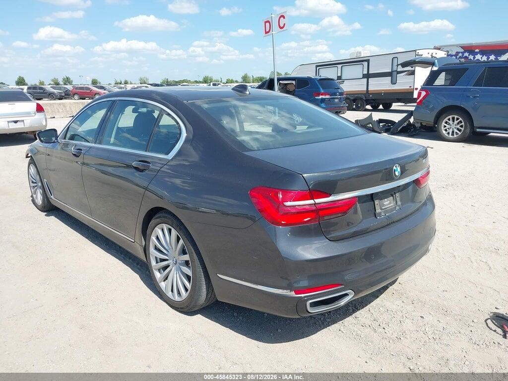 WBA7E2C57KB454608 2019 BMW 740I photo no. 3