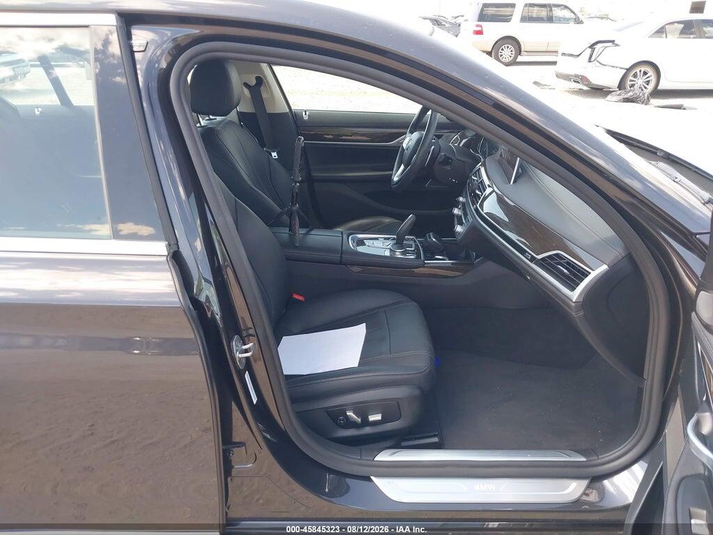 WBA7E2C57KB454608 2019 BMW 740I photo no. 5