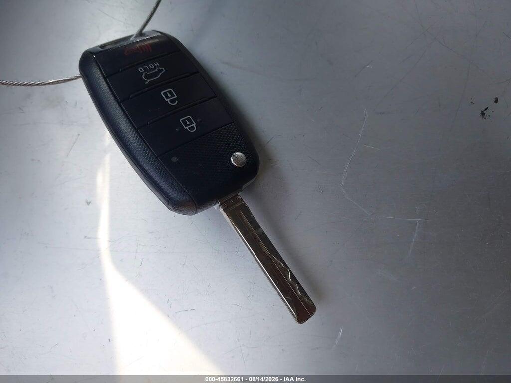 KNDJN2A20K7666982 2019 KIA SOUL photo no. 11