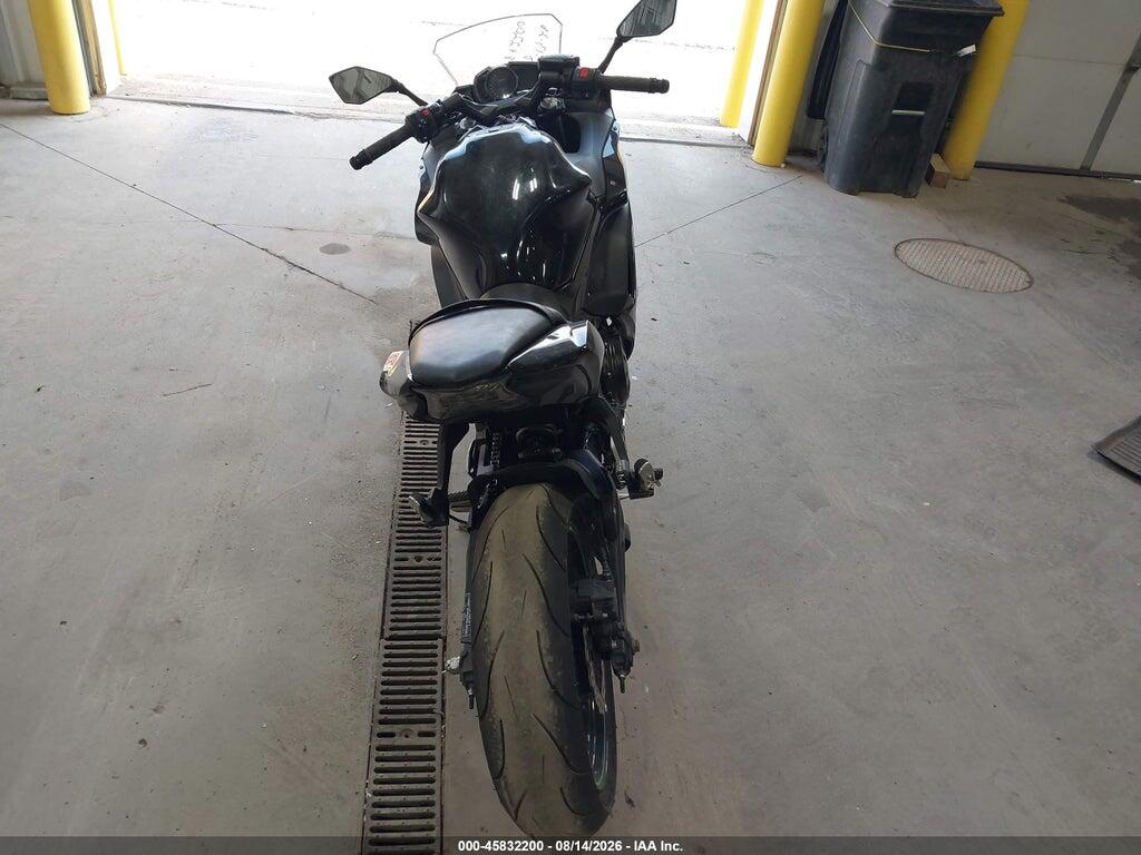 JKAEXEJ15KDA03443 2019 KAWASAKI EX650 photo no. 6