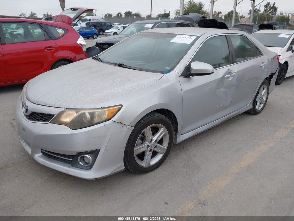 4T1BF1FK5EU394547 2014 TOYOTA CAMRY photo no. 2