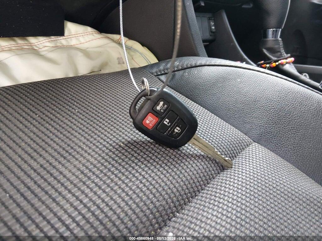 2T1BURHEXHC810240 2017 TOYOTA COROLLA photo no. 11