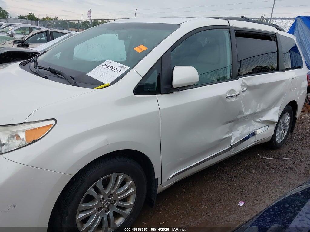 5TDYZ3DC1HS865955 2017 TOYOTA SIENNA photo no. 6