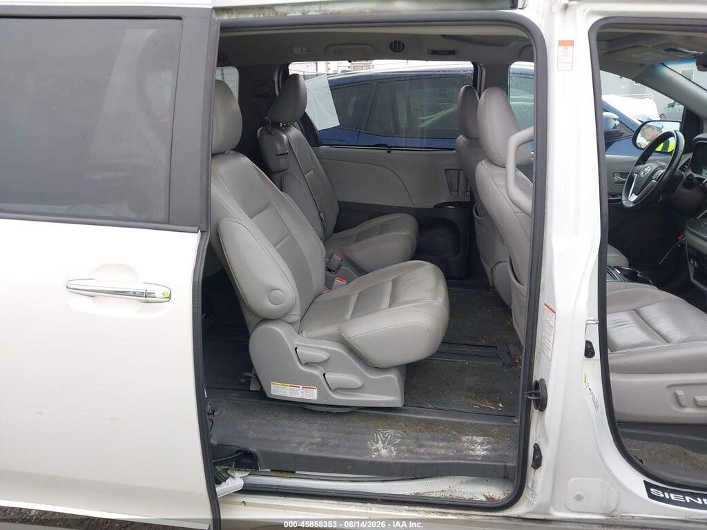5TDYZ3DC1HS865955 2017 TOYOTA SIENNA photo no. 8