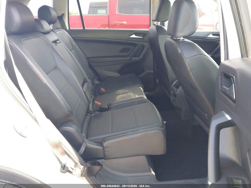 3VV3B7AX3JM214525 2018 VOLKSWAGEN TIGUAN photo no. 8
