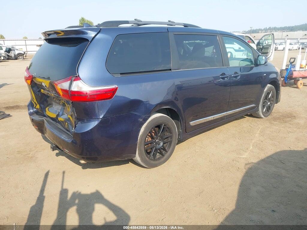 5TDJZ3DC1JS198179 2018 TOYOTA SIENNA photo no. 4