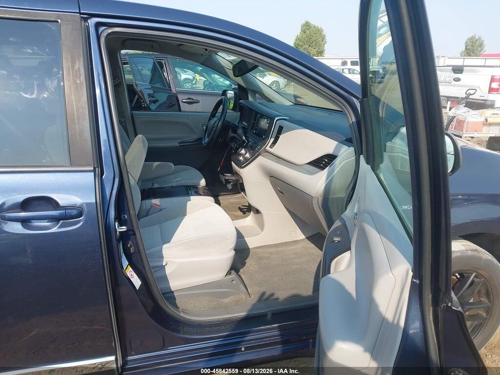 5TDJZ3DC1JS198179 2018 TOYOTA SIENNA photo no. 5