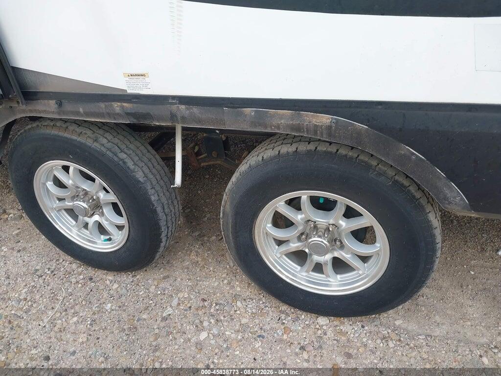 573TE3022J6604514 2018 GRAND DESIGN 30' TRAVEL TRAILER photo no. 7