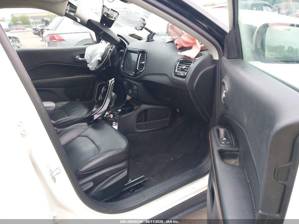 3C4NJDCBXKT672418 2019 JEEP COMPASS photo no. 5