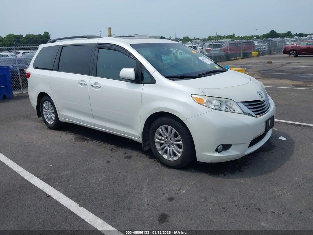 5TDYK3DC4FS642374 2015 TOYOTA SIENNA photo no. 1