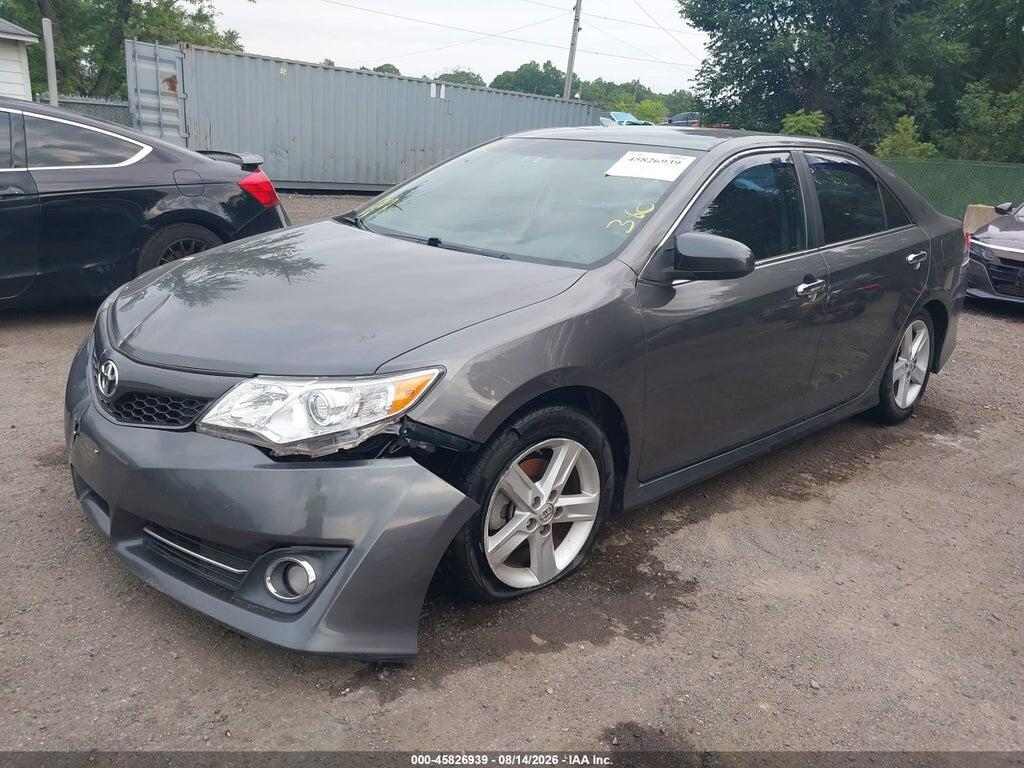 4T1BF1FK3EU470721 2014 TOYOTA CAMRY photo no. 2