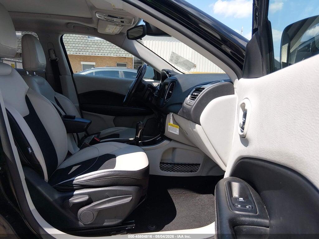 3C4NJCBB3KT652409 2019 JEEP COMPASS photo no. 5