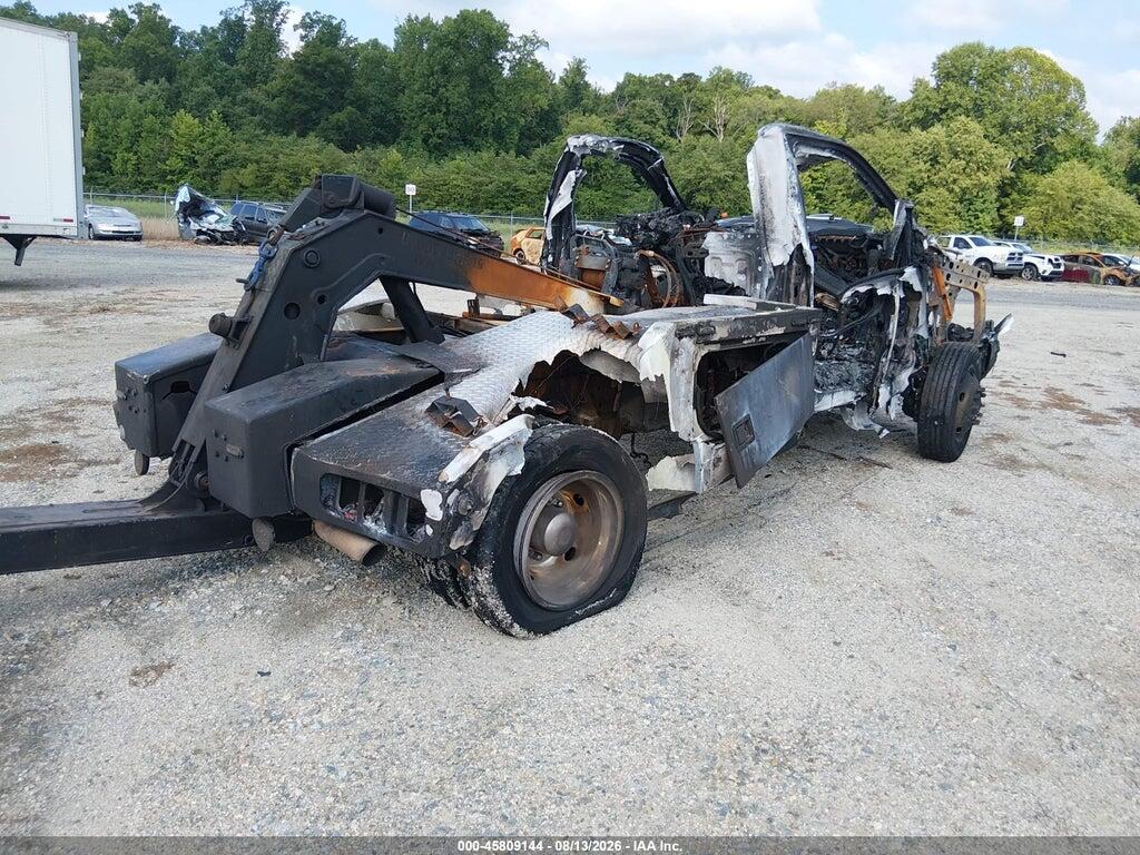 1FDUF4GY3JEB24489 2018 FORD F-450 CHASSIS photo no. 4