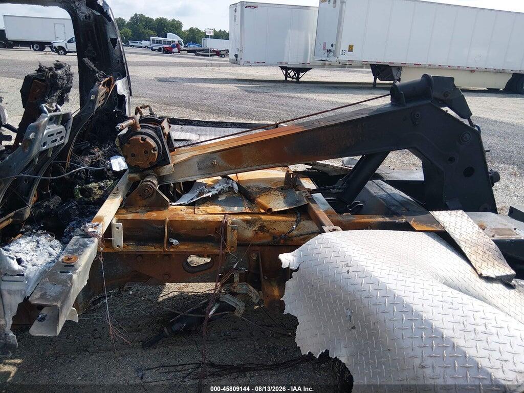 1FDUF4GY3JEB24489 2018 FORD F-450 CHASSIS photo no. 7