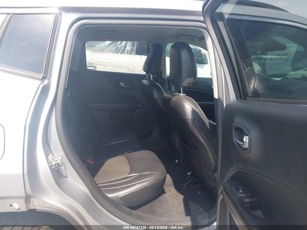 3C4NJCBB2JT425162 2018 JEEP COMPASS photo no. 8