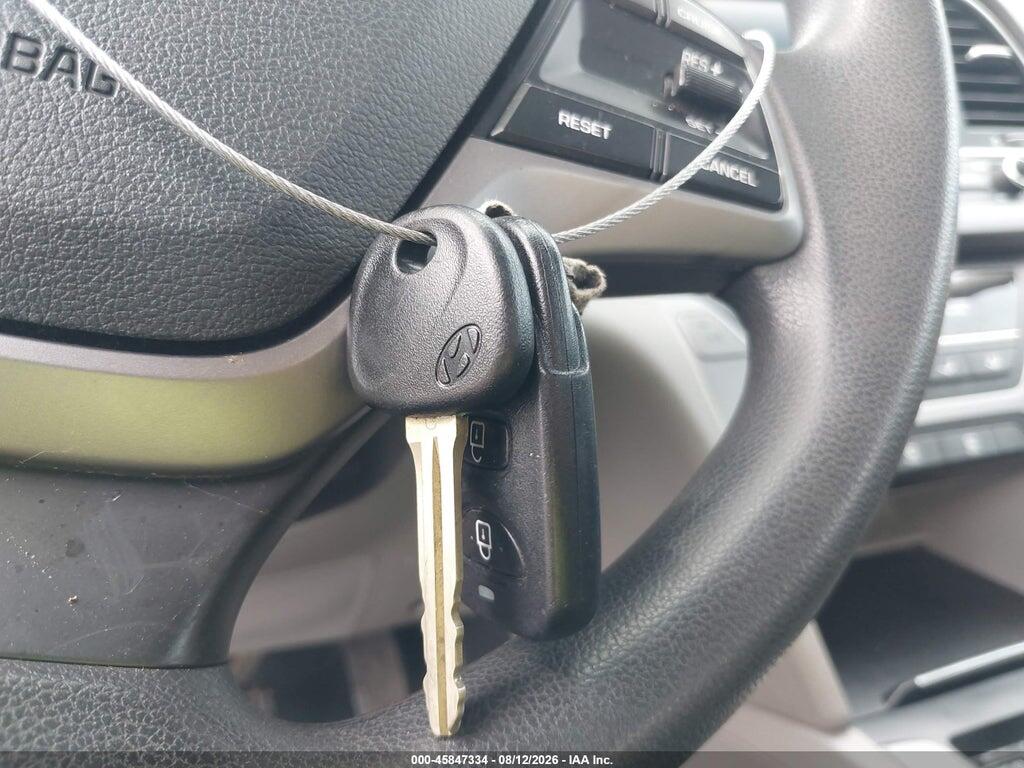 5NPD84LF8HH130849 2017 HYUNDAI ELANTRA photo no. 11