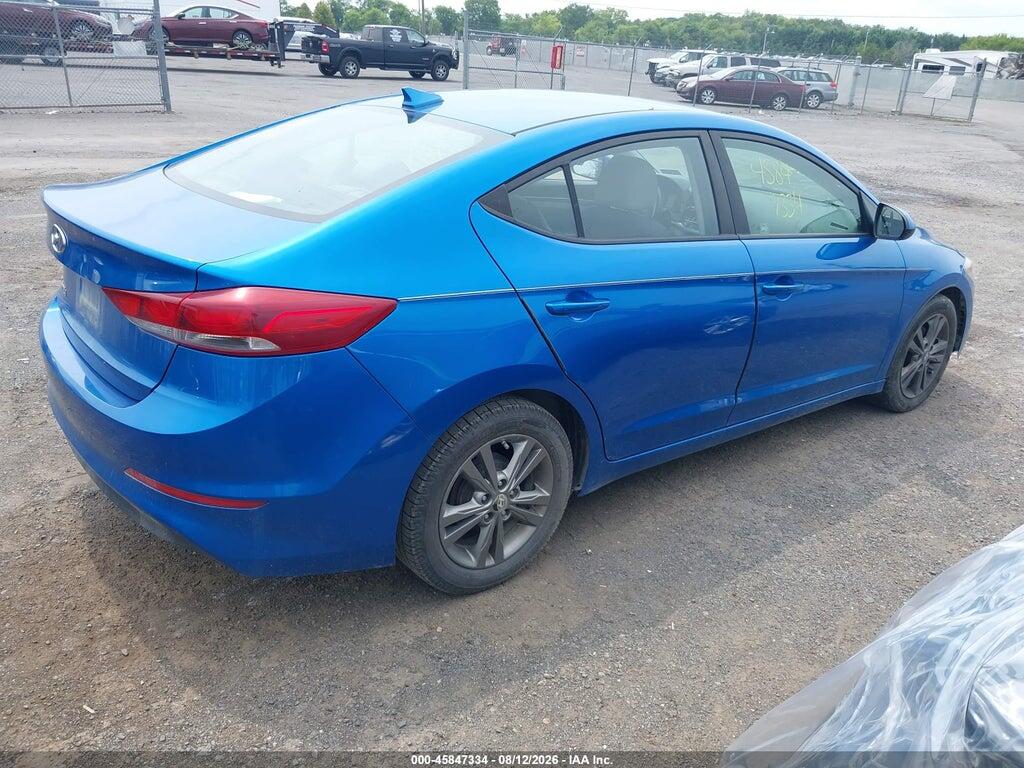 5NPD84LF8HH130849 2017 HYUNDAI ELANTRA photo no. 4