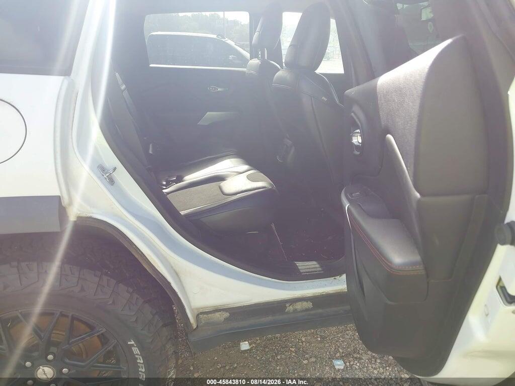 1C4PJMBS2HW588641 2017 JEEP CHEROKEE photo no. 8
