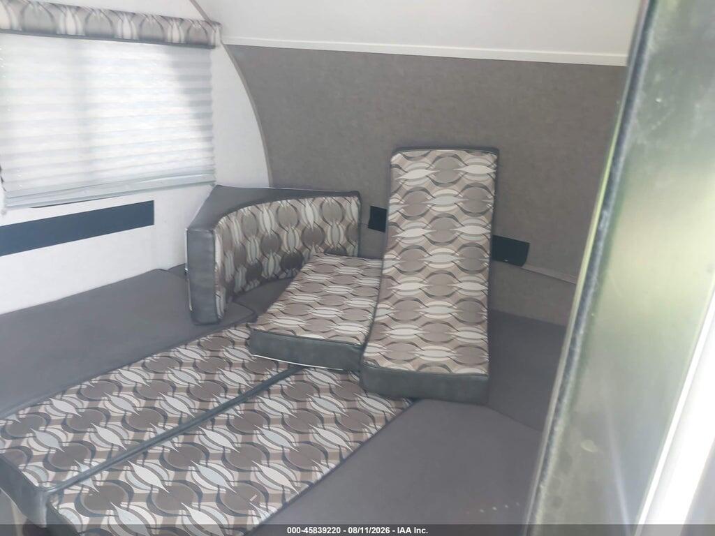 4X4TRPT14HL016643 2017 FOREST RIVER RPOD TRAVEL TRAILER photo no. 5