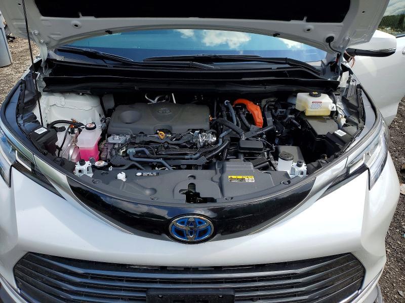 2025 TOYOTA SIENNA LIMITED 7-PASSENGER — Фото 11 из 12