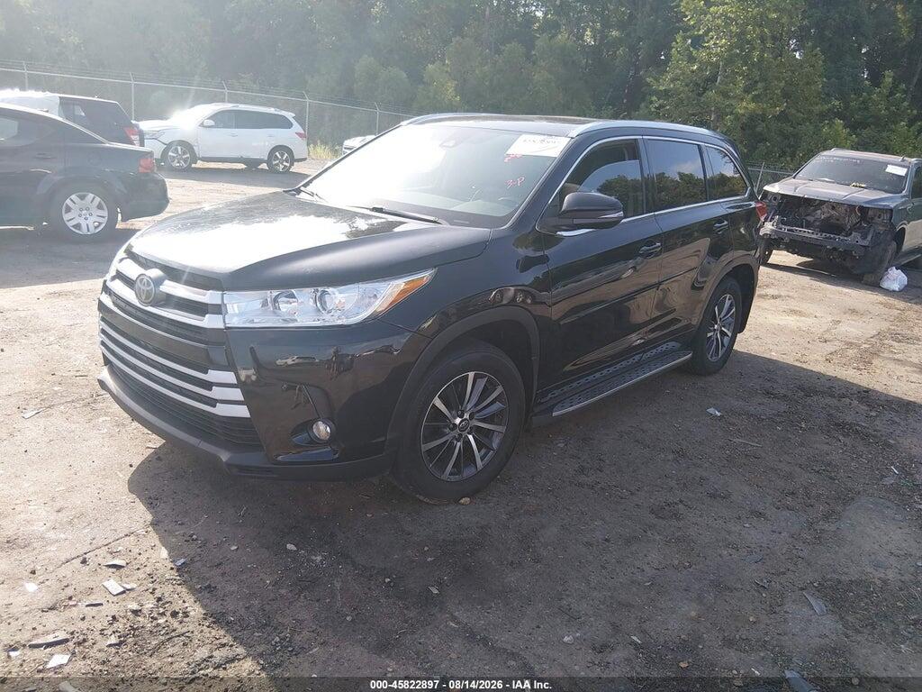 5TDKZRFH3HS189557 2017 TOYOTA HIGHLANDER photo no. 2