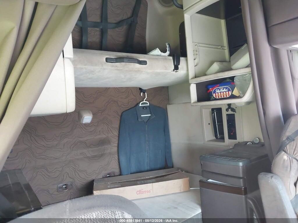 4V4NC9EJ2HN990624 2017 VOLVO VNL photo no. 6