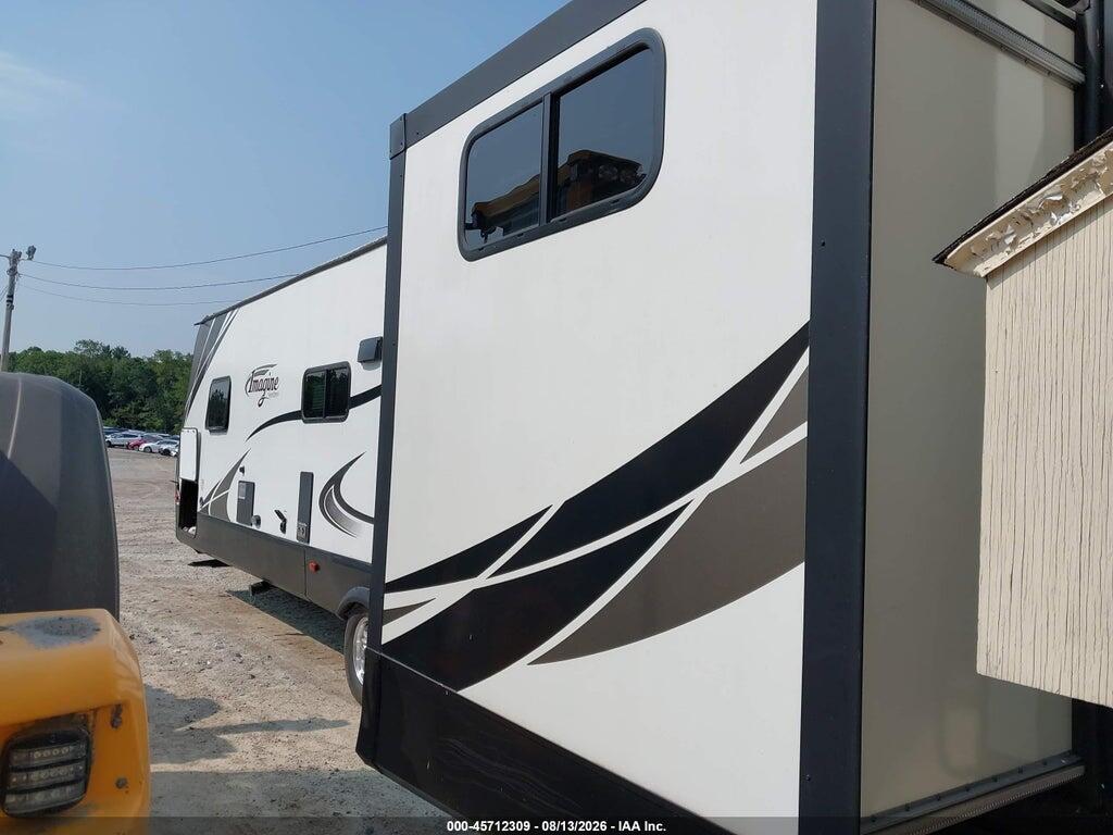 573TE3623J6602925 2018 GRAND DESIGN IMAGINE 3150BH TRAVEL TRAILER photo no. 3