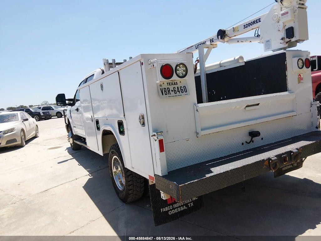 1FD8W3HT0NEC44772 2022 FORD F-350 CHASSIS photo no. 3